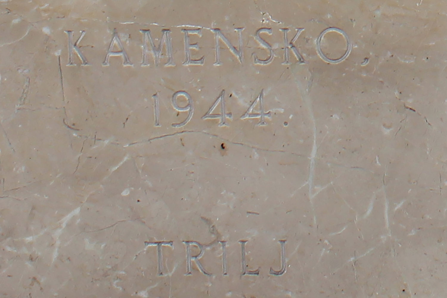 kamensko 1944 trilj