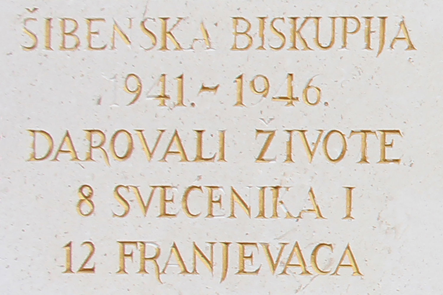 sibenska biskupija 1941 1945 darovali zivote 8 svecenika i 12 franjevaca